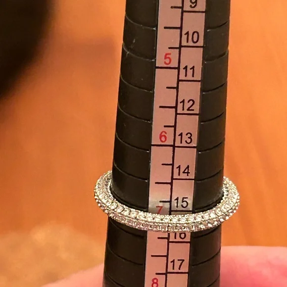 ALL-SIDED ETERNITY BAND RING - Picture 6 of 7